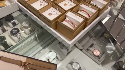 Michael Kors Outlet Shopping Vlog in Gulfport, MS.