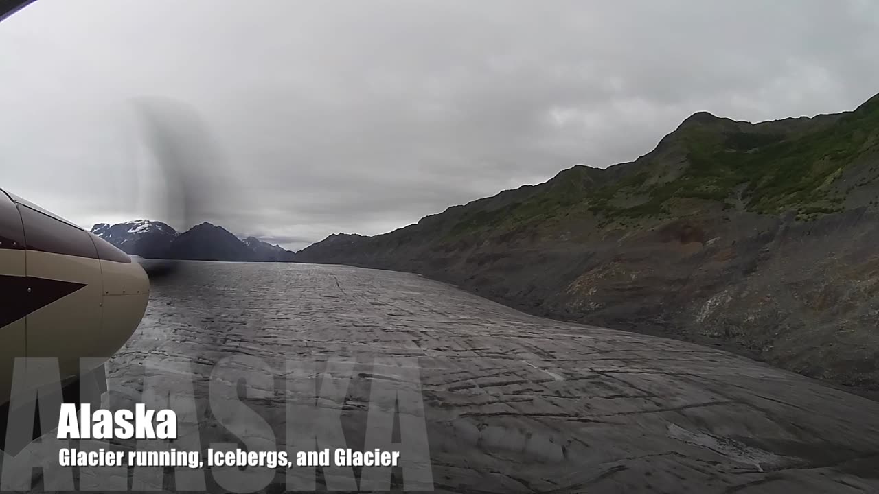 Glaciers & Icebergs - Alaska Bush Flying