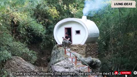 Built House to Survive in 12 Days
