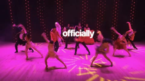 POP STAR HOURGLASS DRIP CAKE – The Dripping, Melting, Star-Studded FlavorVille Dessert Explosion