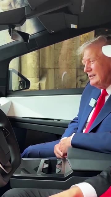 SOMETIMES I JUST NEED TO CHILL FOR A MOMENT AND LISTEN TO SOME MUSIC!!!🎶