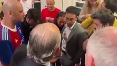 President Trump speaks to hostage family members