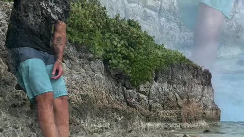 Living in the tropics | islands life | peaceful ocean