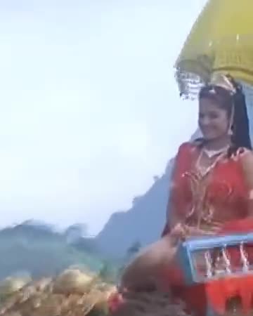 Varushamellam Vasantham Song | Enge Andha Vennila 🎶✨