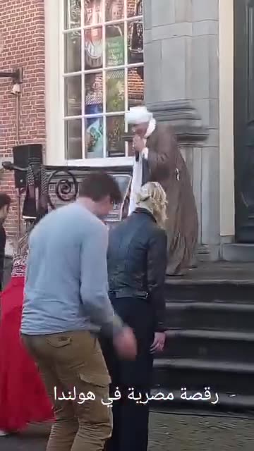 Wtf is wrong with these people - Look at this, look at their strange behaviour