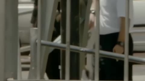 🔴 He heard the prophecy… misunderstood the wardrobe.