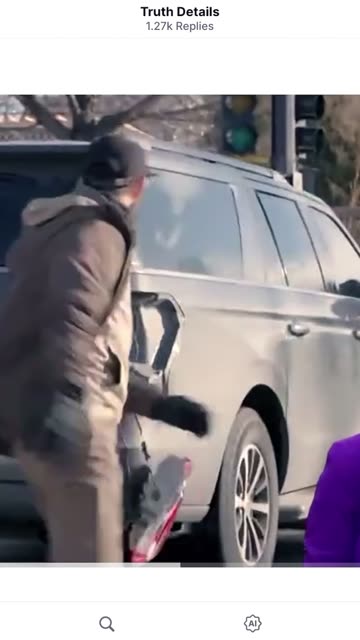 Senator Elizabeth Warren on Alex Pretti Death by ICE