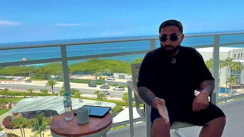 ✈️ Travel Hack: How I Got a First-Class Upgrade for Just $600! 💺🔥