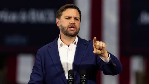 TRUMP KNOWS UFO SECRETS And Could Make BIG Announcement