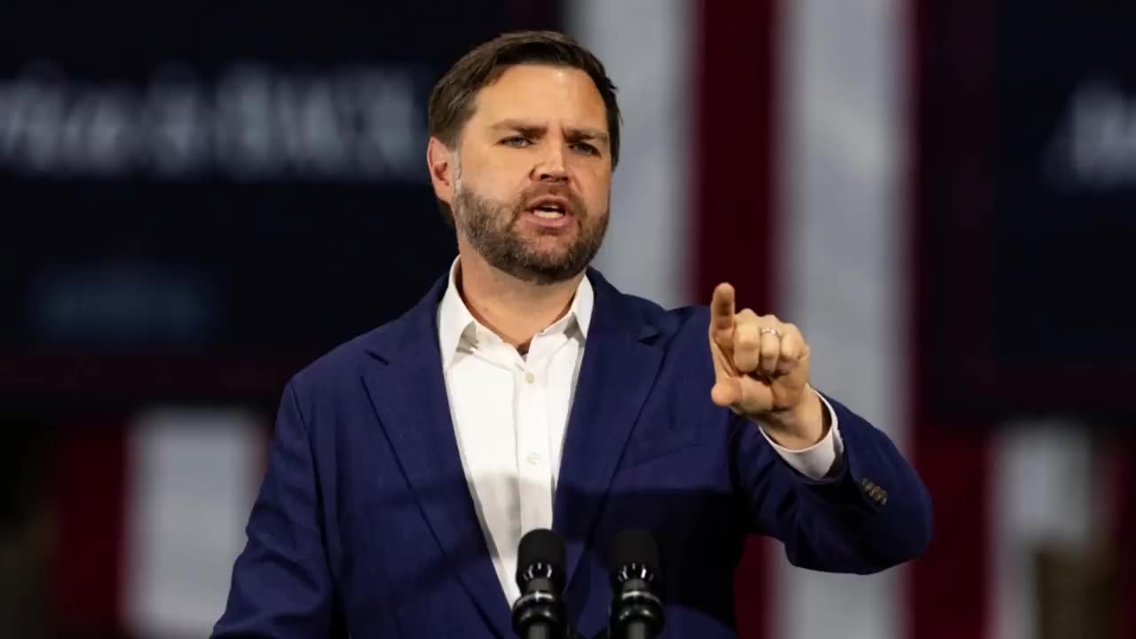 TRUMP KNOWS UFO SECRETS And Could Make BIG Announcement