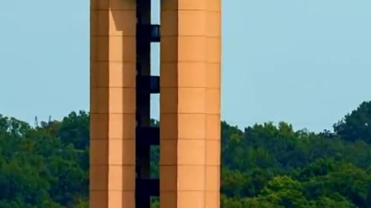 BREAKING: US air traffic control system collapsing due to government shutdown.