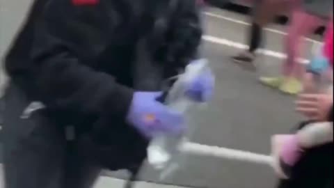 TDS ZOMBIES HIT NEW LOW: DERANGED MOM USES 7-YO DAUGHTER AS HUMAN SHIELD! 🤬💥🚨