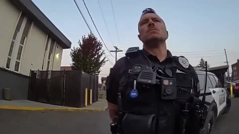 Fake play cop busted - 5 minutes of him making a fool out of himself 