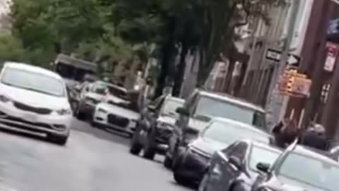 She’s talking, he’s gliding—effortless