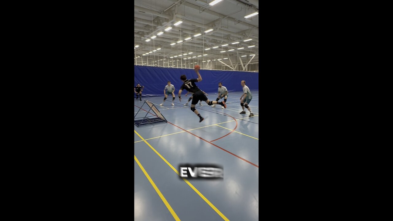 The ball just teleported at this point 🫣