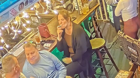 Candid Sexy Smoking Woman 760