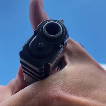 PISTOL SLIDE RACK IN 0.3 SECONDS! #pistol #shooter #loading #shot #ammo #reshoot