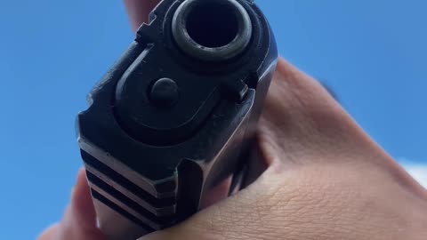 PISTOL SLIDE RACK IN 0.3 SECONDS! #pistol #shooter #loading #shot #ammo #reshoot