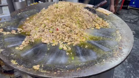 MOST POPULAR LUCKNOW STYLE GALAWATI KABAB & CHICKEN RESHAMI BOTI _ INDIAN STREET FOOD IN PAKISTAN