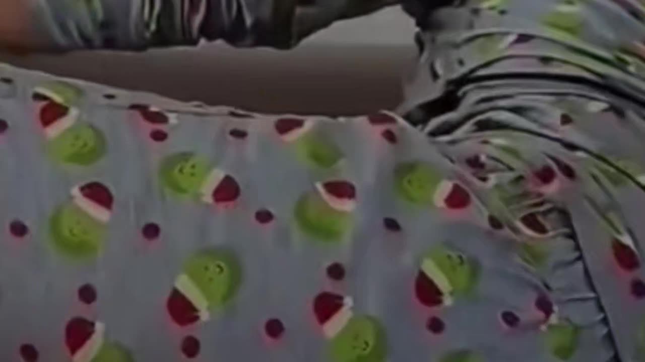 “He Thought It Was Real… But It Was a Prank! 🤣🔪”