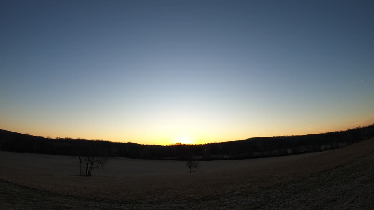 Sun ☀ Rise 2 28 25 36f/2c