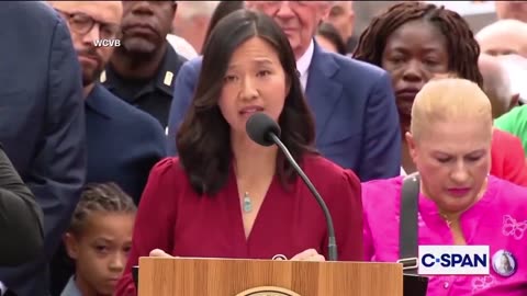 Ling Ling Has Message For Trump