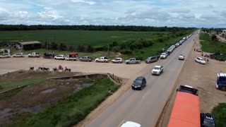 Fuel crisis in Bolivia sparks lengthy queues and frustration