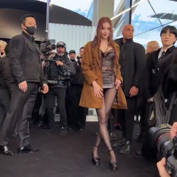 Sana TWICE PRADA's Milan Fashion Week show kpop 2025