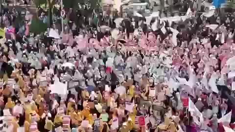 Massive Rallies Remind the World that "Palestine Remains Under Occupation"