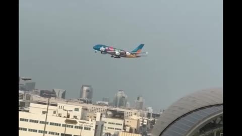 Just Saw #A380 Hanging Above The City Landing #Aviation #Avgeeks #AeroArduino