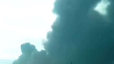 Russians probably hit oil depot in Pryluky: City Hall urges not to open windows or go