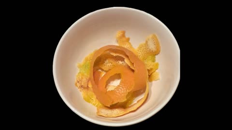 DAILY Organic Orange Peel Water Detox (Structured Water)