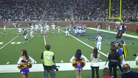 VIKING TELLS LIONS FAN TO SIT DOWN LOL, ,,THESHEASHOW.COM