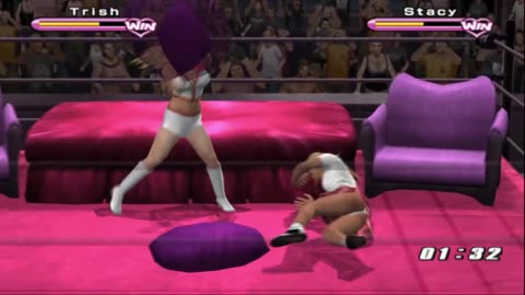 Trish Stratus vs Stacy Keibler