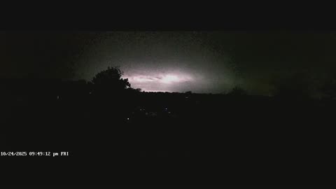 Massive Storm moves into the DFW area. Live Video and Audio
