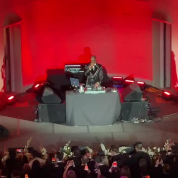 Snoop Dogg played at Trump's inaugural ball!