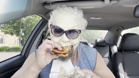 🍔 Granny Goatee reviews NEW Culver's Pretzel Haus Pub Burger!! 🍔
