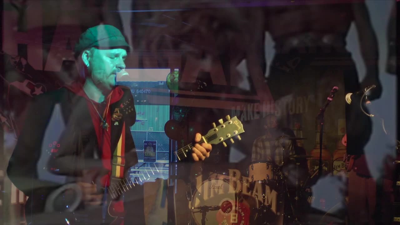 Elvicious Cash & Change - Rome is Burning (Easy/Rock/Music)