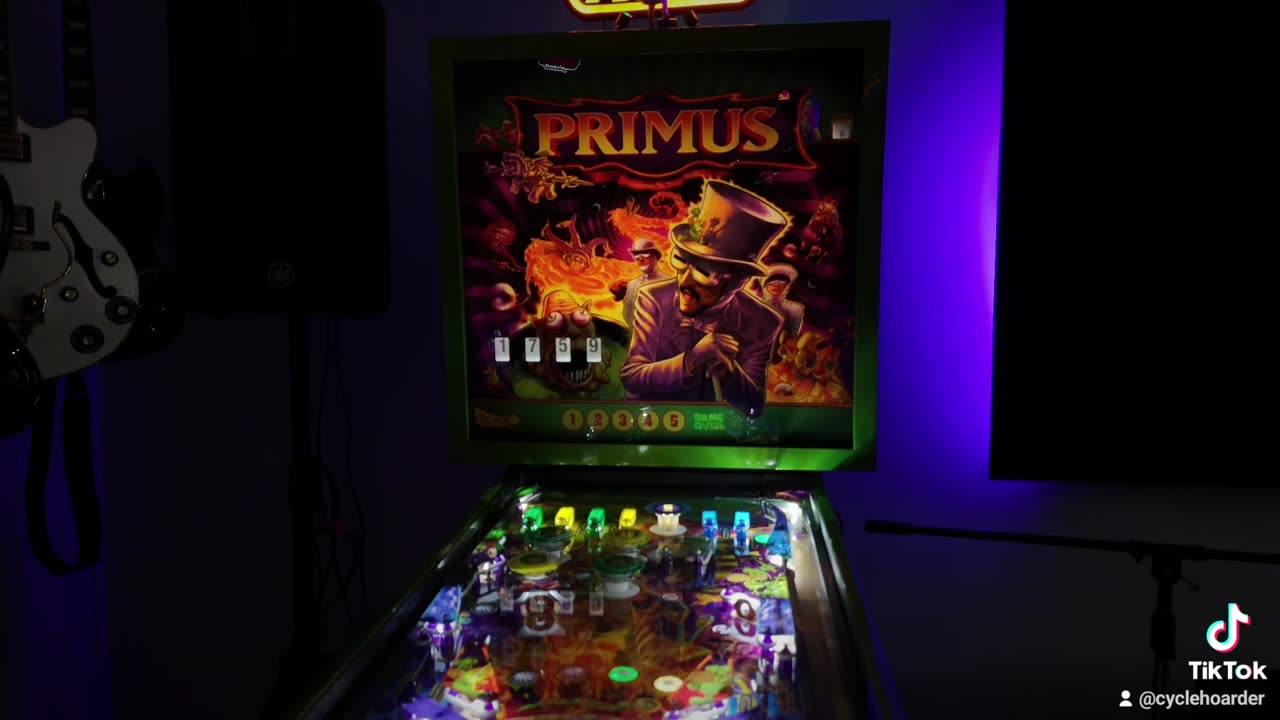 Primus pinball number 33 of 100