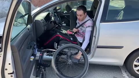🟢Cómo SUBE al COCHE una persona con TETRAPLEJIA. Transferencia de la Silla de ruedas al coche 👉👨‍🦽