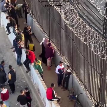 Egypt has a border....... UK and America have no border.....