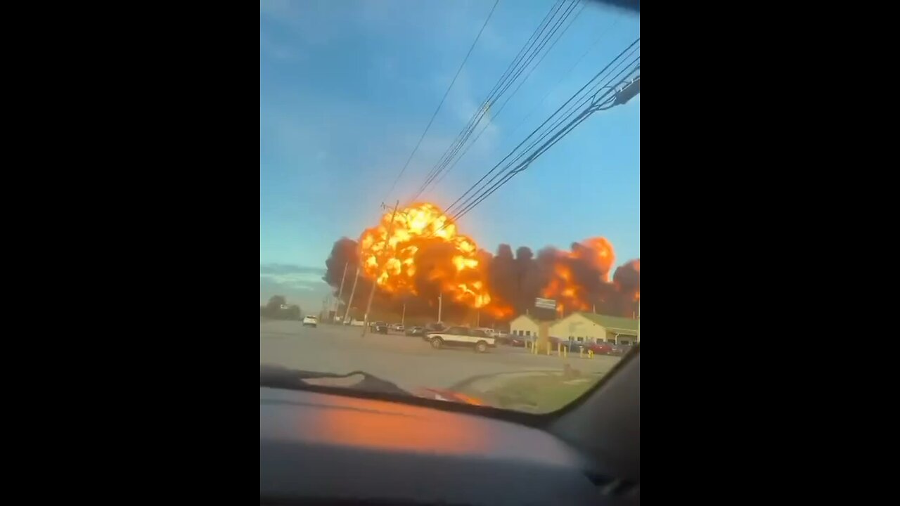 Multiple massive explosions rock Louisville in Kentucky after UPS
