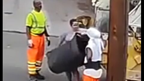 WHITE WOMAN HAD TO DO THEIR JOB FOR THEM 🔥