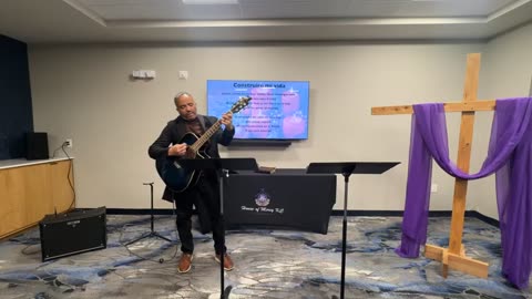 House of Mercy KC - Immanuel: God still with us/Emanuel: Dios todavía con nosotros