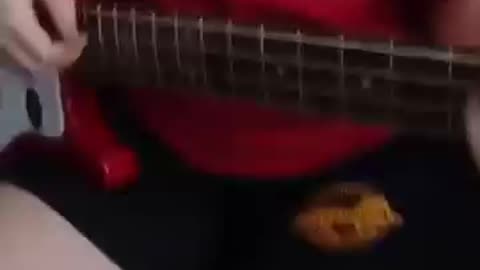 Cara gets a new Rickenbacker bass!