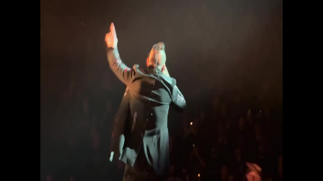 Three Days Grace - Break (2X (with Adam Gontier) Disturbed tour - Milwaukee, WI)