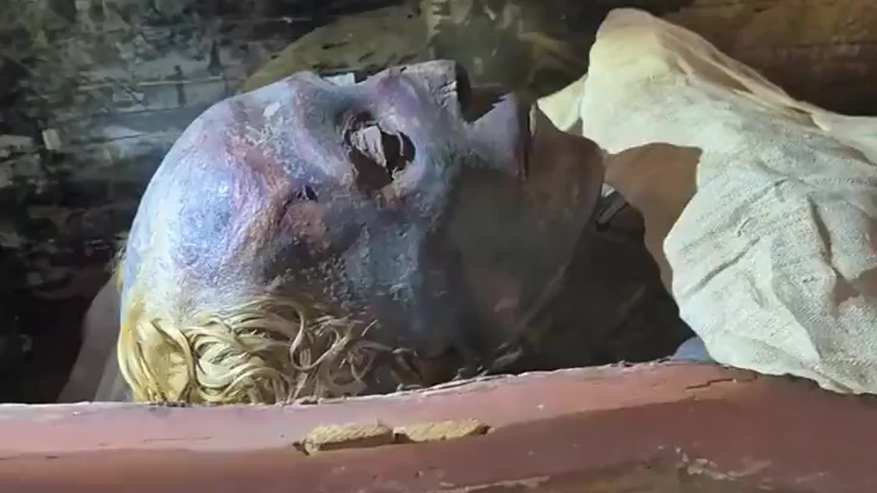 The mummies of Yuya and Thuya, Tutankhamun’s grandparents, at the Egyptian Museum in Cairo