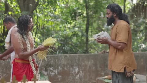 Shocking: Kantara Chapter 1 Movie REVIEW | Deeksha Sharma