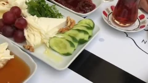 HAVING BREAKFAST IN KUWAIT🇰🇼