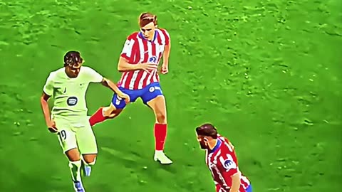 Lamine Yamal Turns Defenders Inside Out… Then Scores ⚽🔥